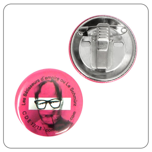 Badge Anniversaire 70 Ans – Rose Clair, 8,9 Cm, Plastique/métal, Design Joyeux Et Robuste
