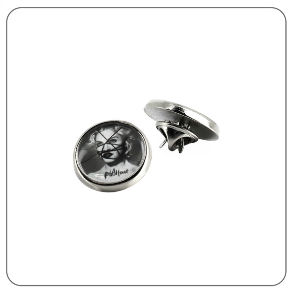 Pin's Ronds en Métal Argenté Personnalisés 18mm